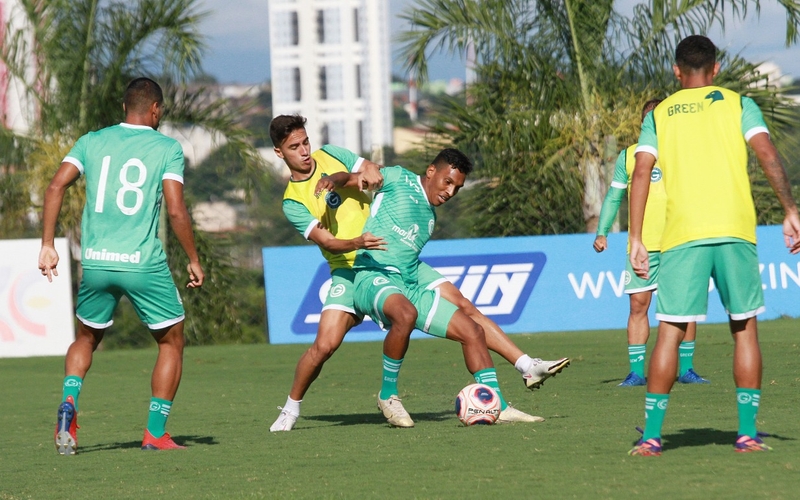 Goiás treina e viaja para enfrentar o Vasco no Rio de Janeiro