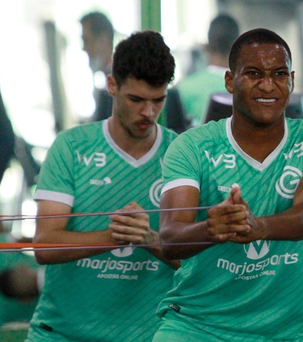 Após vencer o Goianésia, elenco se reapresenta no CT Edmo Pinheiro