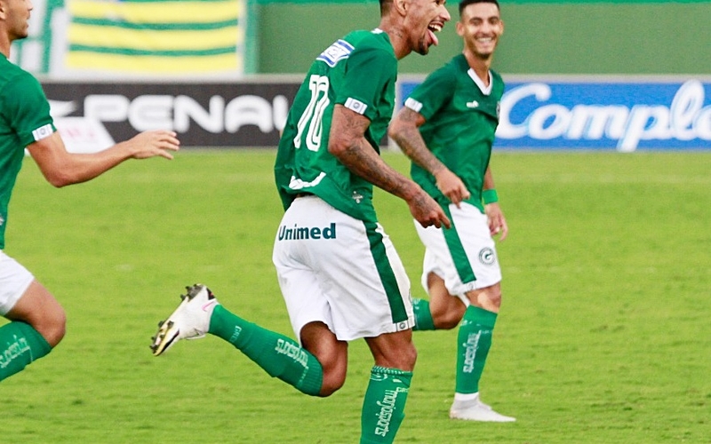 Confira galeria de imagens da vitória esmeraldina no clássico
