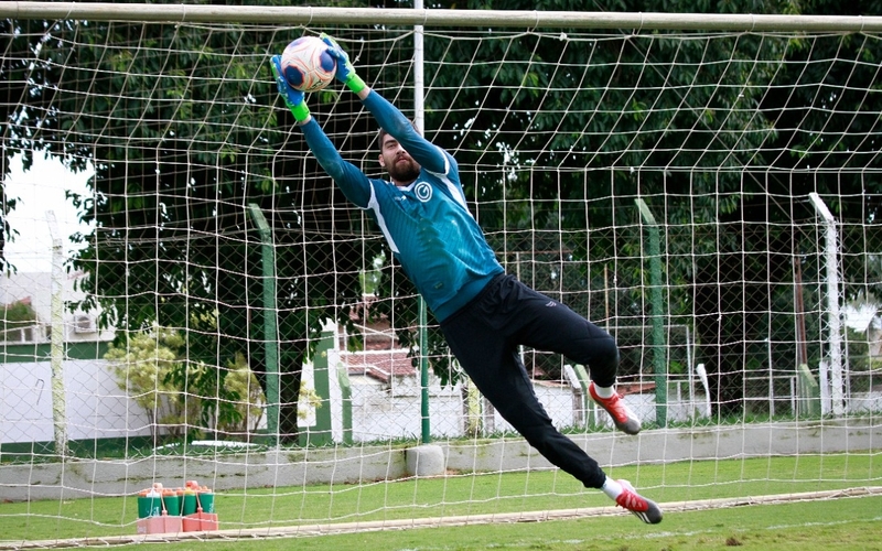 Goiás enfrenta o Iporá E.C. nesta quarta (7), às 15h30, no estádio Ferreirão