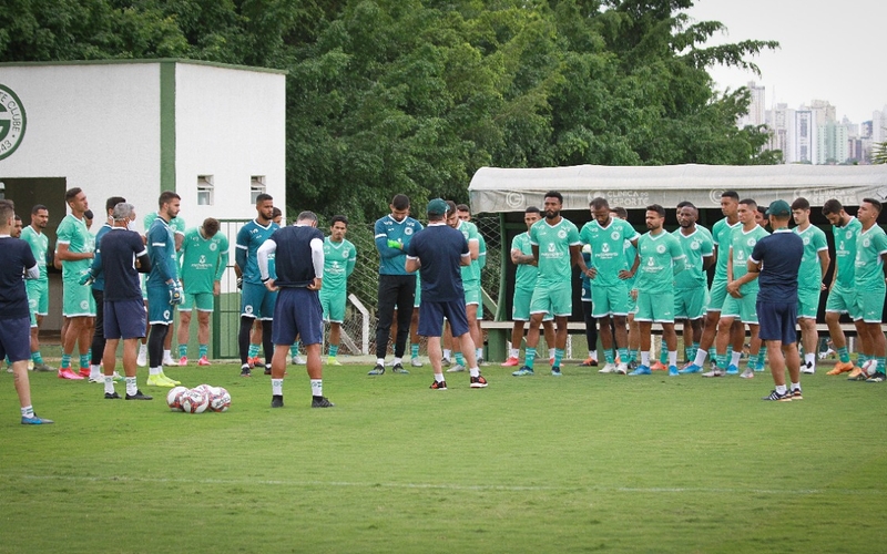 Treinamento no C.T. abre a semana de trabalho do esmeraldino