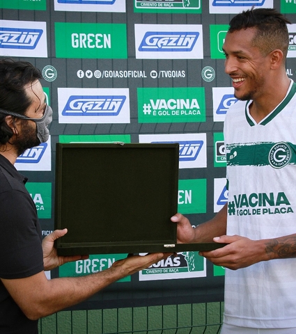 Cria do Goiás, David Duarte é homenageado pelos 150 jogos com o manto esmeraldino