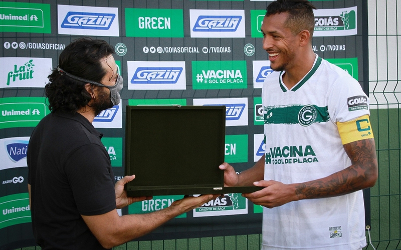 Cria do Goiás, David Duarte é homenageado pelos 150 jogos com o manto esmeraldino