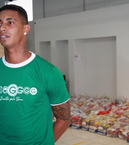 Doações de alimentos não param de chegar na Serrinha
