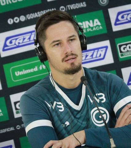 Tadeu exalta defesa após Goiás chegar ao 5° jogo seguido sem ser vazado