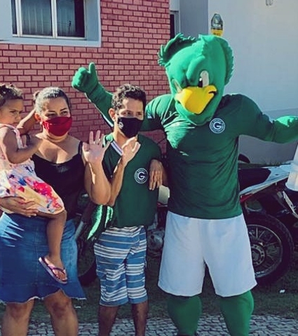 Social: Torcedor Raphael Victor é vacinado