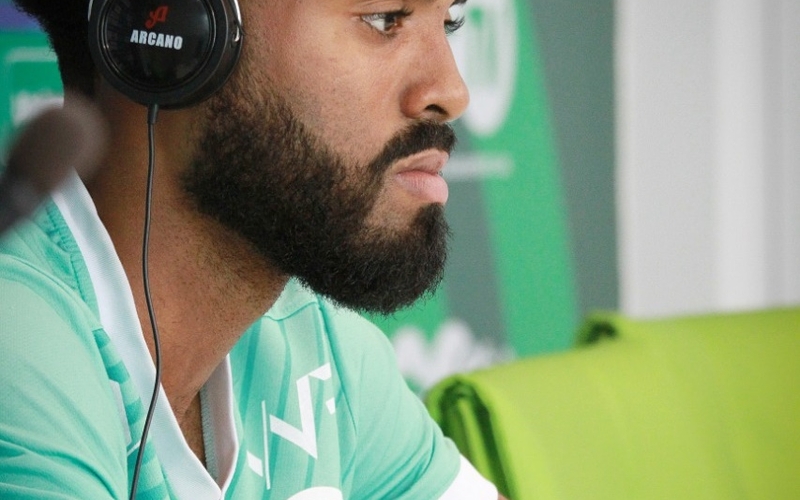 Caio Vinícius: “O clássico exige mais concentração.”
