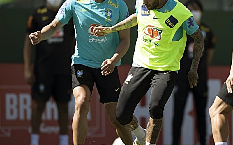Seleção Brasileira treinou no estádio Hailé Pinheiro