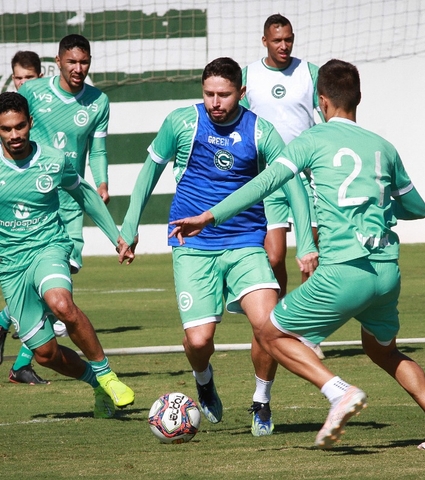Verdão treina e viaja para a Bahia