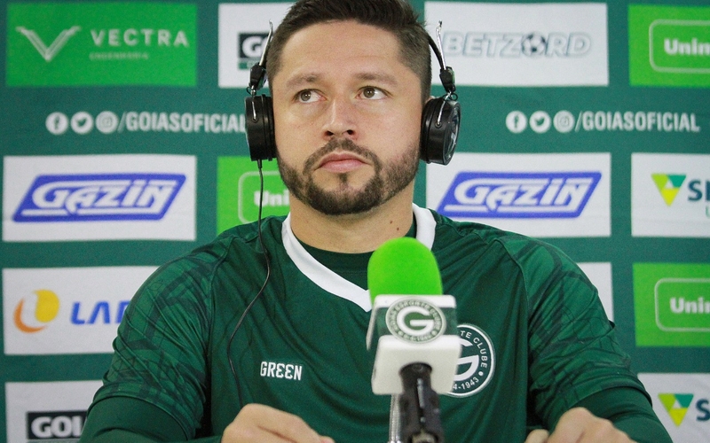 Elvis: "Não tem crise aqui no Goiás, tem trabalho."