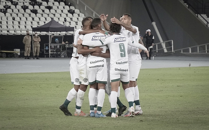 Fora de casa, o Verdão vence o Botafogo por 2 a 0, e volta ao G-4