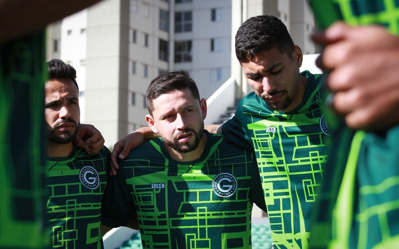 Coritiba x Goiás: Delegação esmeraldina embarca para a capital paranaense