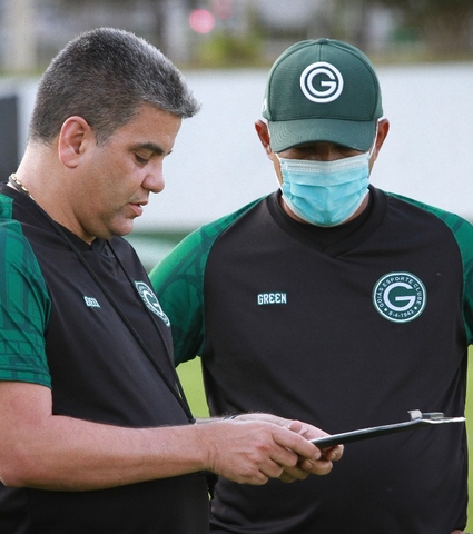 Com jogos na quinta (19) e no domingo (22), elenco inicia os treinamentos