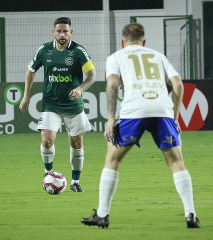 Goiás e Cruzeiro empatam na Serrinha, 1 a 1