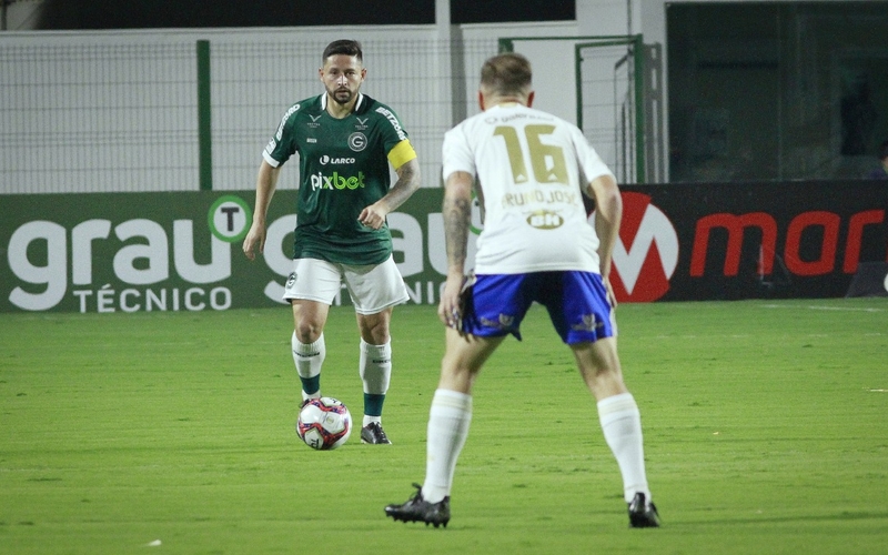 Goiás e Cruzeiro empatam na Serrinha, 1 a 1