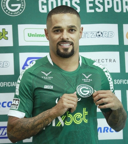 "Uma felicidade imensa estar vestindo esta camisa novamente.", afirma Welliton, em seu retorno ao Goiás