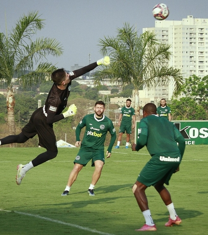 Brasileirão: Goiás faz atividades táticas e segue preparação para a 24ª rodada