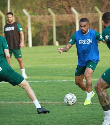 Vasco x Goiás: Esmeraldino volta a campo nesta segunda (27); delegação já está no Rio de Janeiro
