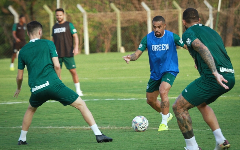 Vasco x Goiás: Esmeraldino volta a campo nesta segunda (27); delegação já está no Rio de Janeiro