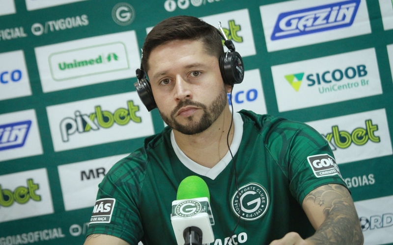 Sobre os erros de arbitragem, Elvis enfatiza: "Não queremos benefício nenhum, queremos que seja justo para as duas equipes."