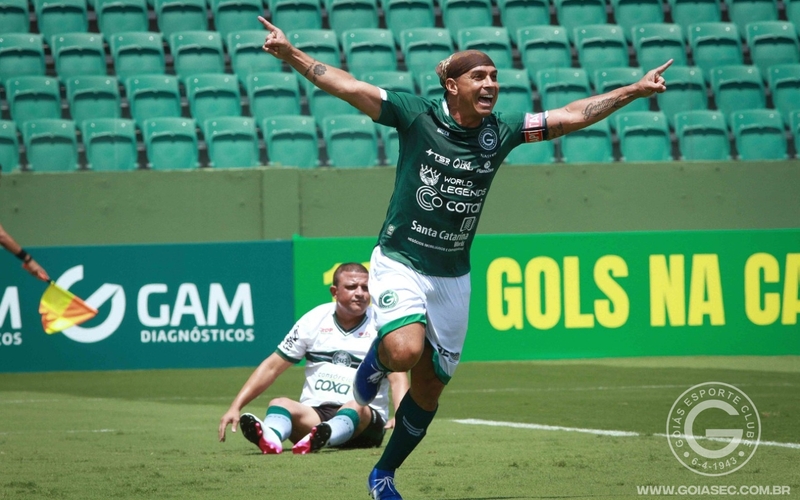 Master: Goiás vence o Coritiba e se classifica na Copa Brasil, 3 a 1