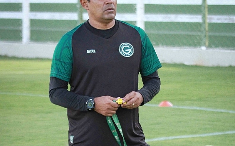 Goiás x Ponte Preta: Glauber Ramos promove trabalho tático no CT Edmo Pinheiro