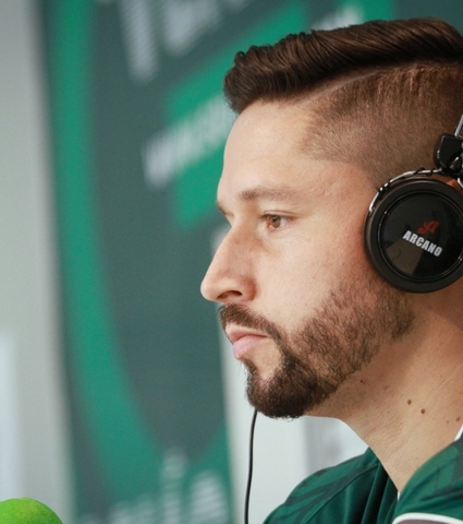 "Com o apoio do nosso torcedor, tenho certeza que vamos fazer um grande jogo.", avalia Elvis, antes de confronto com o Coritiba 