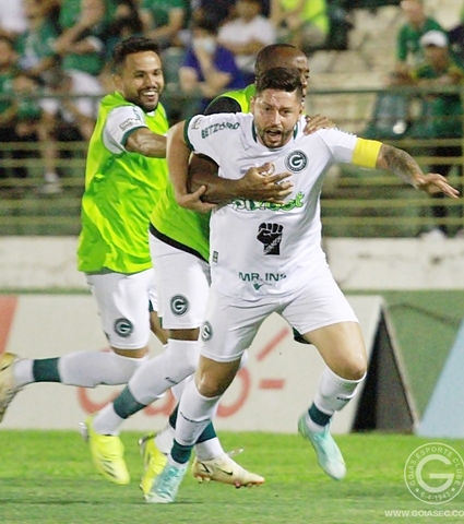 Voltamos!!! Goiás bate o Guarani e está de volta à Série A do Brasileirão