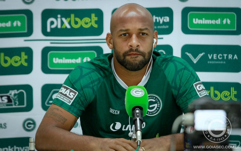 "Vamos jogar contra o atual campeão; é uma equipe perigosa, jovem e rápida.", alerta Fellipe Bastos antes de enfrentar o Grêmio em Anápolis (GO)