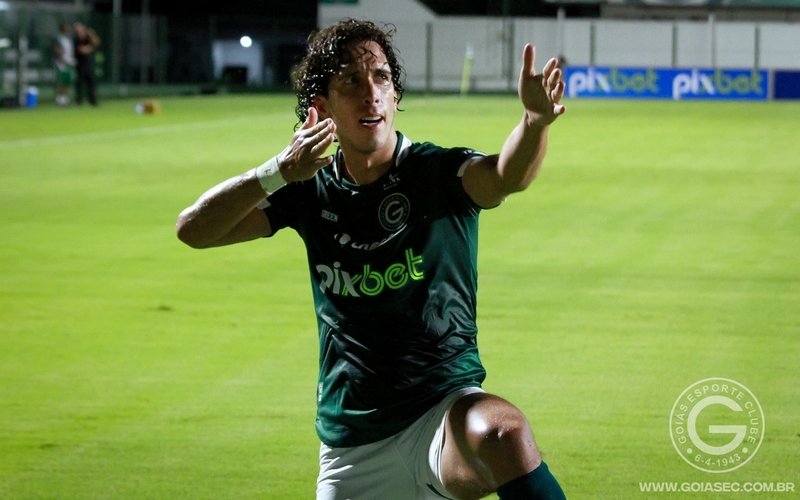 Torcida apoia e Goiás vence a Jataiense na Serrinha, 3 a 1