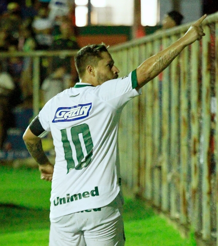 Após grande vitória no interior do estado, Goiás volta a campo neste sábado (12) na Serrinha