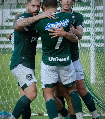 Apodi e Vinícius marcam e Goiás vence o Goianésia, 2 a 0