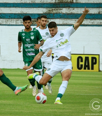 No Arapucão, Goiás faz 3 a 0 na Jataiense e chega a cinco jogos de invencibilidade