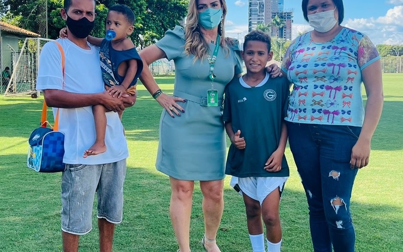 Diretoria Social acompanha início da formação de um atleta na escolinha