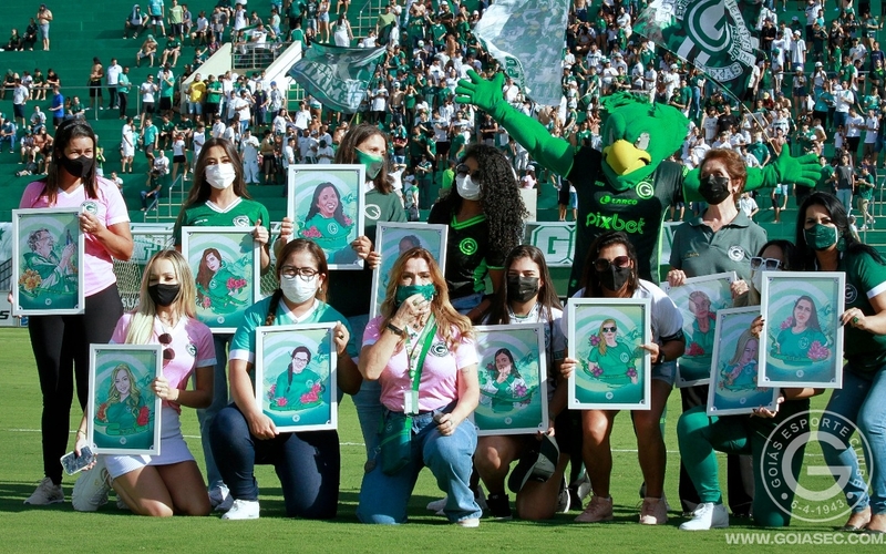 Dia da Mulher: Torcedoras esmeraldinas são homenageadas