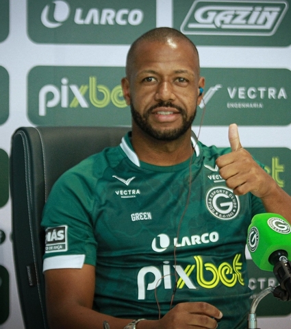Em sua apresentação no Goiás, Sidnei afirma: "O meu pensamento é trabalhar, para ajudar o clube a conquistar os seus objetivos dentro da temporada."