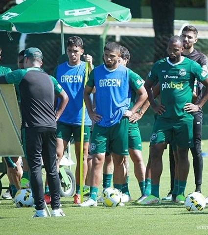 Avaí x Goiás: Último treino em Goiânia e início da concentração