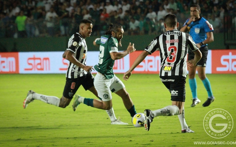 Em um grande jogo, Goiás busca o empate com o Atlético Mineiro, 2 a 2