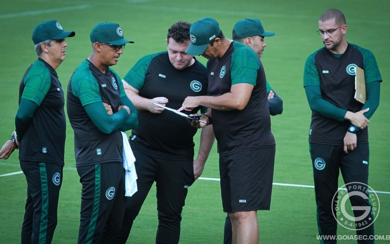 Após vencer o clássico, Goiás se reapresenta e inicia os trabalhos para encarar o Santos