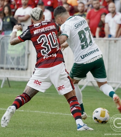 Série A: Goiás luta, mas é superado pelo Flamengo no Maracanã, 1 a 0