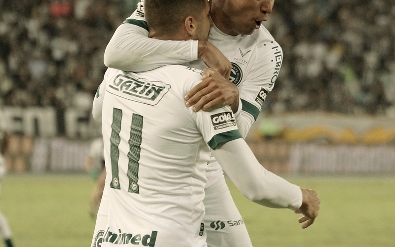 Pedro Raul faz dois e Goiás vira pra cima do Botafogo no RJ