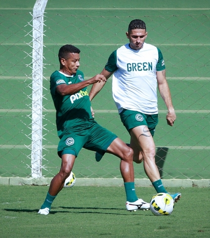 Domingo, às 16h, Goiás encara o Corinthians em São Paulo