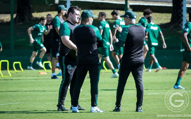 Corinthians x Goiás: Esmeraldino treina e viaja para a capital paulista