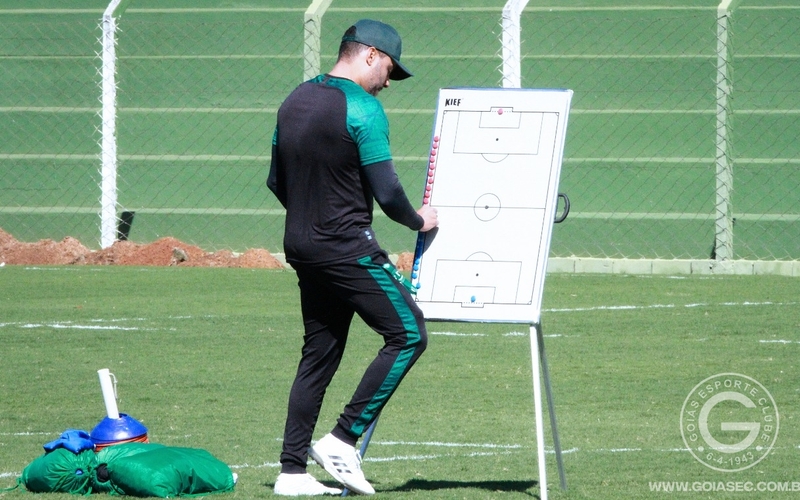 Goiás pronto e concentrado para o confronto inédito com o Atlético Goianiense