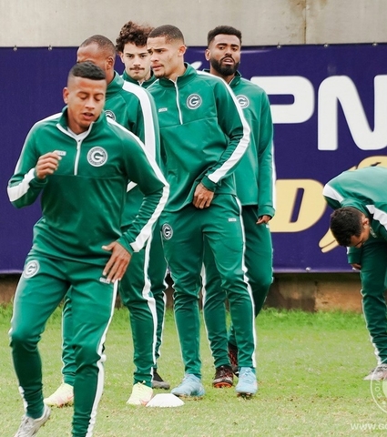 Em Caxias/RS, esmeraldino realiza último treino de olho no duelo com o Juventude