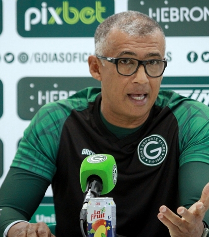Em bom momento físico, Ednílson Sena valoriza: "Temos uma equipe multidisciplinar muito competente, existe uma sinergia."