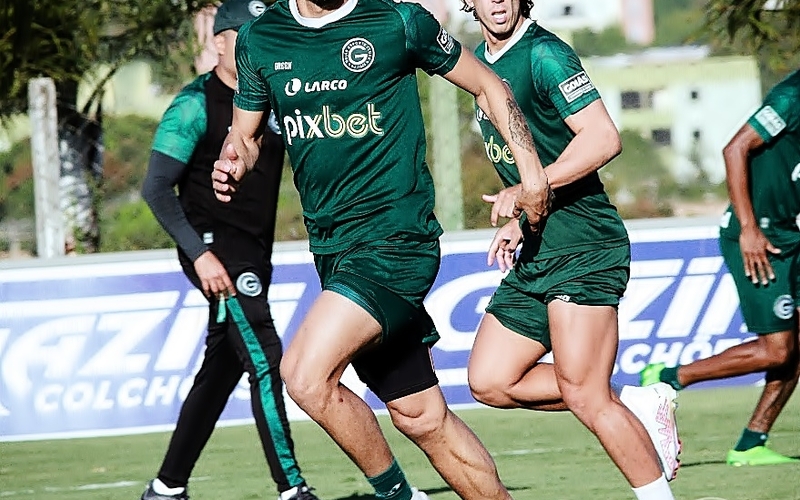 Goiás pronto e concentrado para o clássico