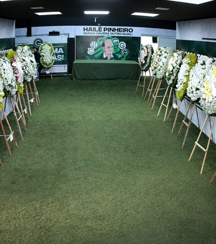 Emocionante despedida ao eterno Presidente de Honra: Hailé Pinheiro