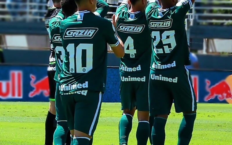 Goiás inicia preparação para dois jogos em casa
