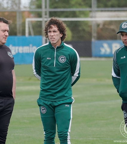 No CT do Grêmio, Goiás treina de olho no duelo com o Inter